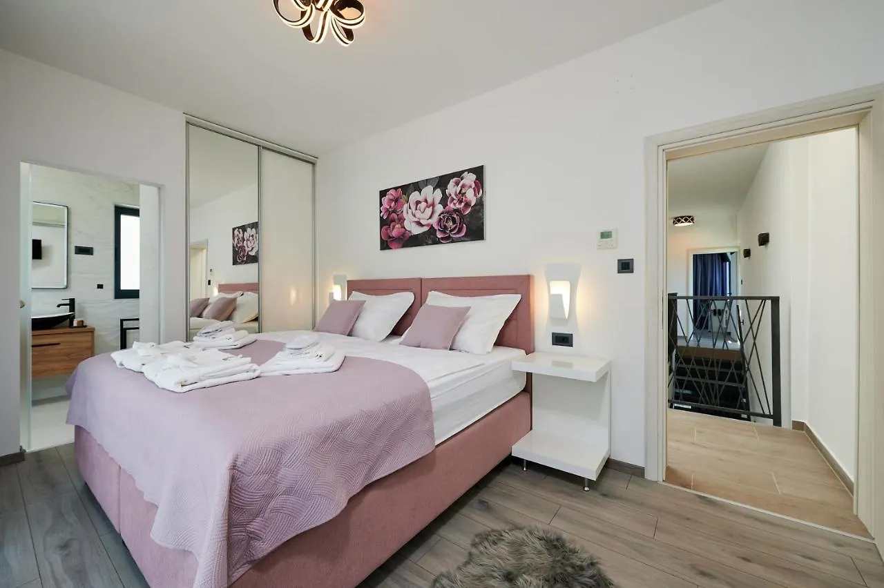 Luxury Villa Cor Mare With Pool Trogir