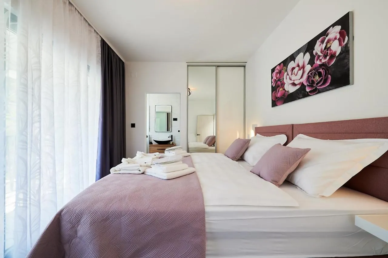 Luxury Villa Cor Mare With Pool Trogir 0*,
